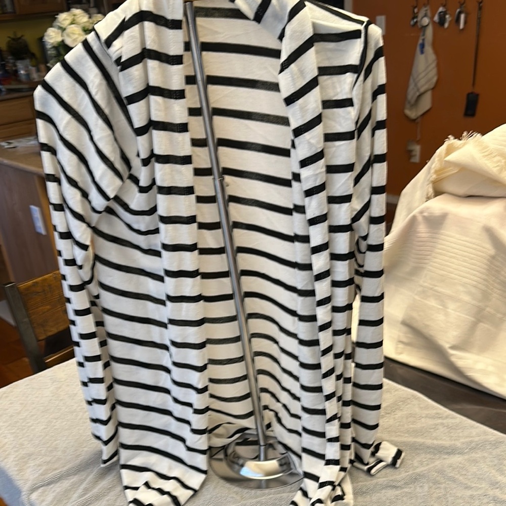 Mi Striped Black and White Cardigan